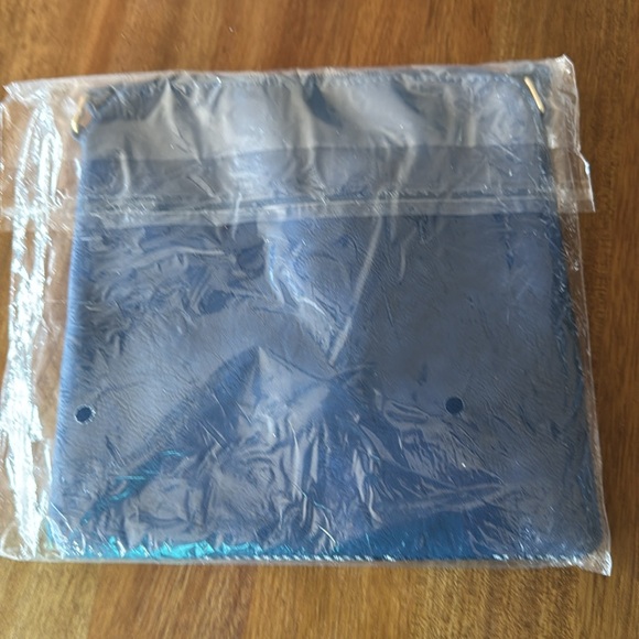 Blue & Plaid cross body purses 9”x9” - Picture 6 of 6